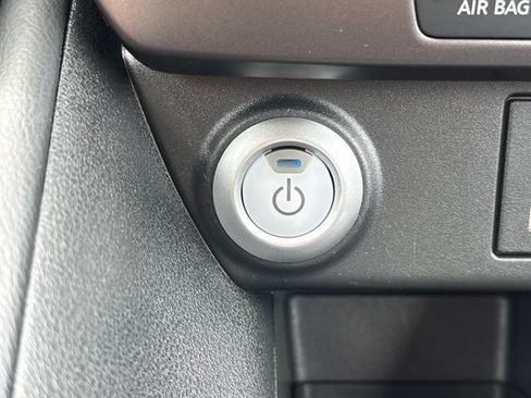 Certified 2025 Nissan Leaf S FWD image 18