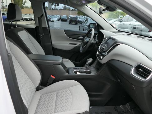 Used 2022 Chevrolet Equinox LT FWD image 27