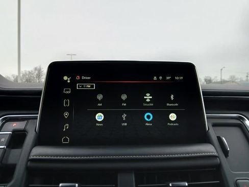 Certified 2022 GMC Yukon SLT w/ SLT Luxury Package AWD/4WD image 24