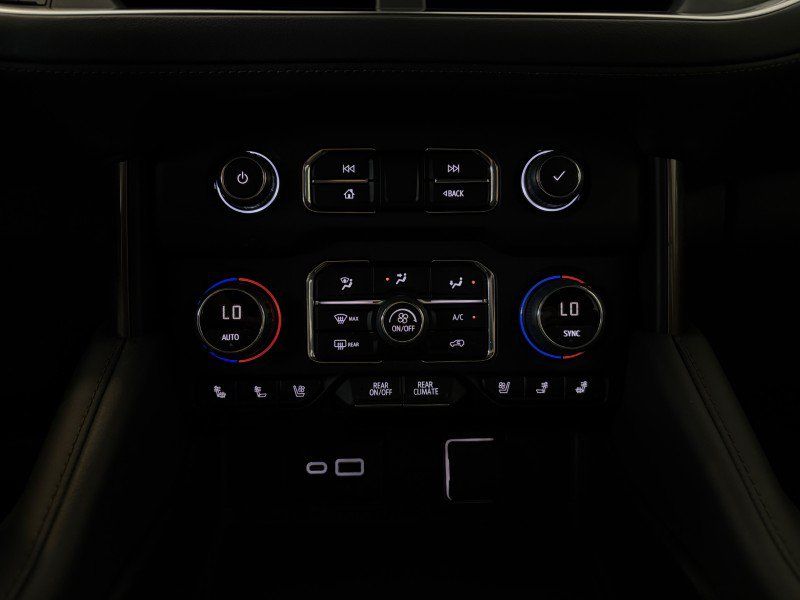 Used 2022 Chevrolet Tahoe High Country w/ Premium Package 2 AWD/4WD image 37
