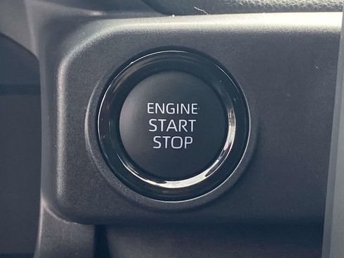 Used 2025 Toyota Tacoma SR5 AWD/4WD image 27