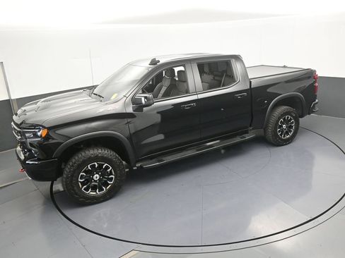 Used 2025 Chevrolet Silverado 1500 ZR2 w/ Technology Package image 69