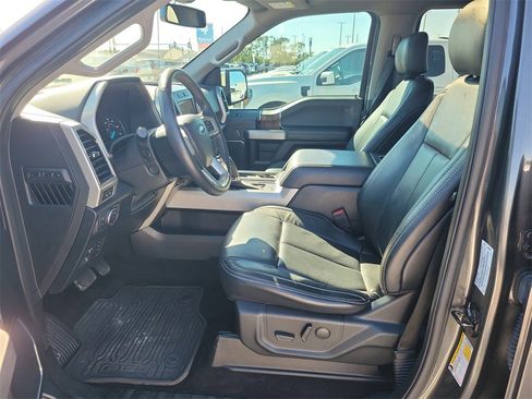 Used 2019 Ford F150 Lariat w/ Equipment Group 502A Luxury image 19