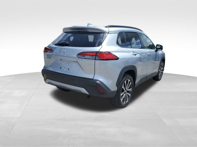 Used 2024 Toyota Corolla Cross XLE FWD image 4