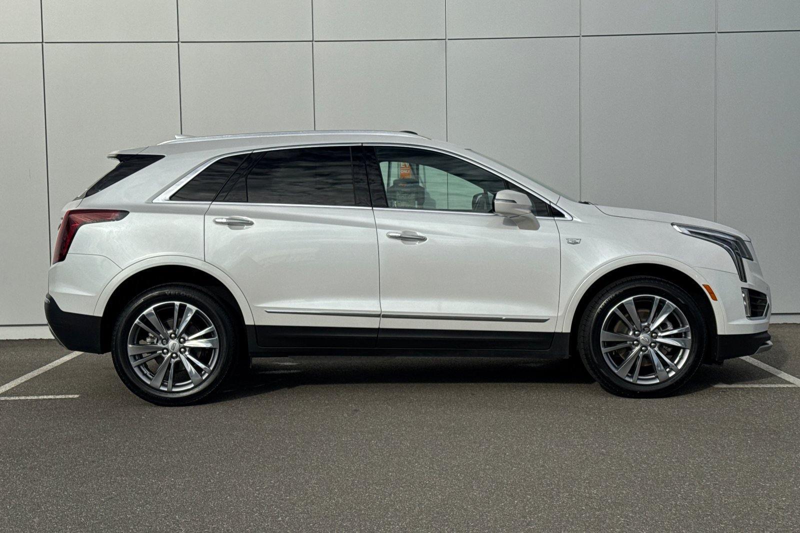 Used 2024 Cadillac XT5 Premium Luxury FWD image 6