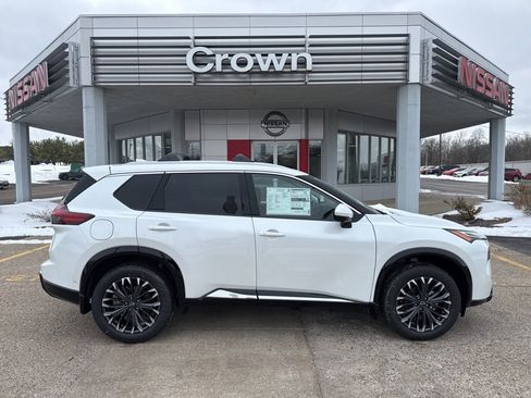 New 2026 Nissan Rogue Platinum image 3