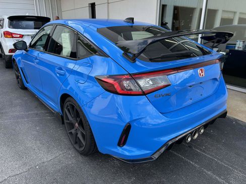 Used 2023 Honda Civic Type R image 3