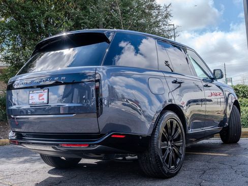 Used 2024 Land Rover Range Rover Autobiography image 29