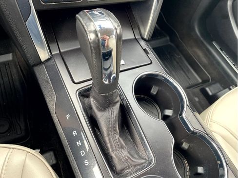 Used 2018 Ford Explorer Platinum AWD/4WD image 16