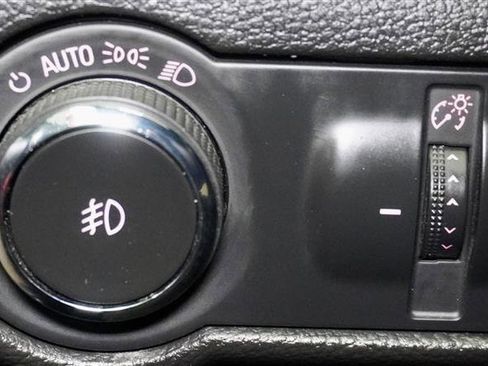 Used 2019 Buick Cascada Premium image 32