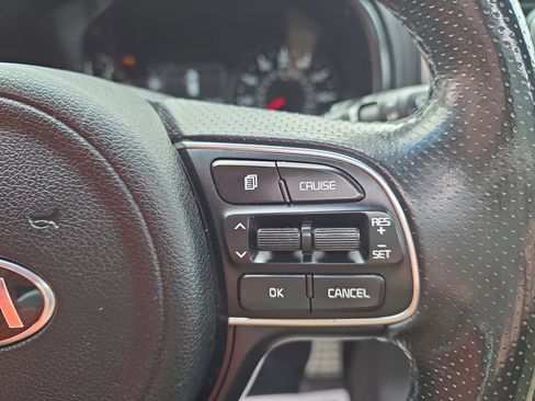 Used 2018 Kia Sportage SX image 18