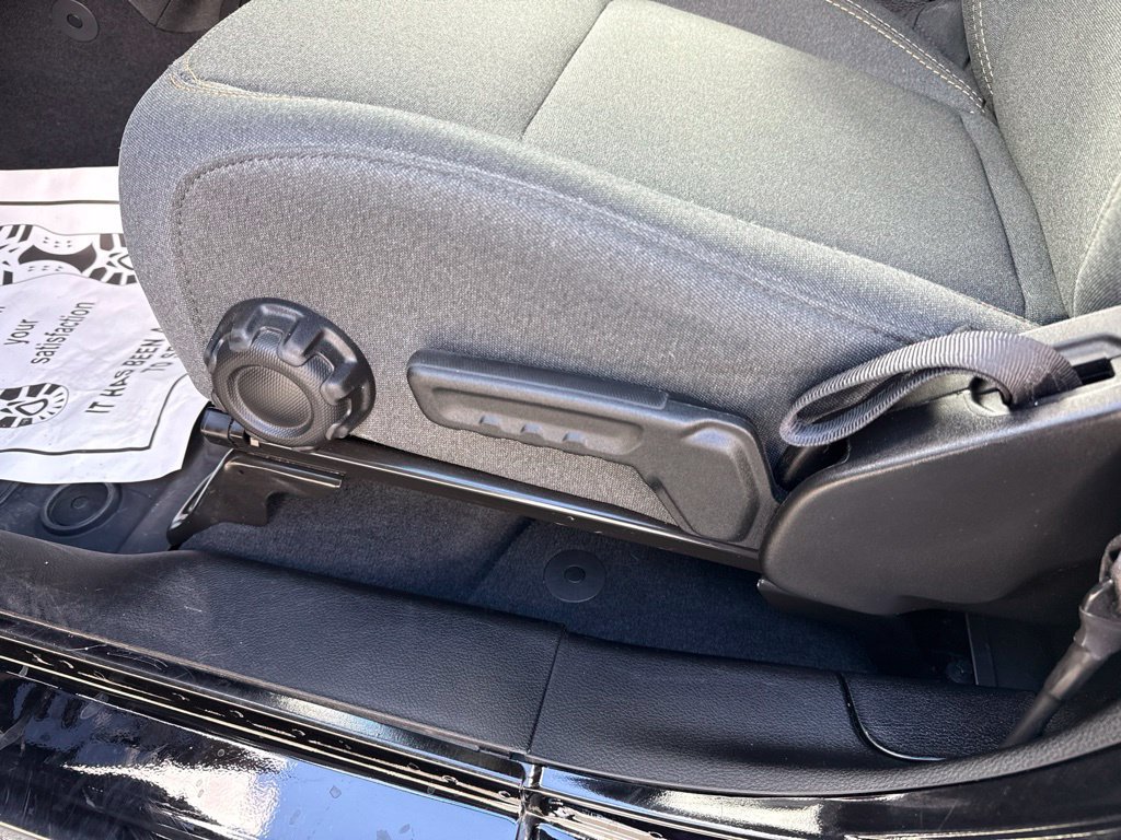 Used 2025 Jeep Gladiator Sport AWD/4WD image 25