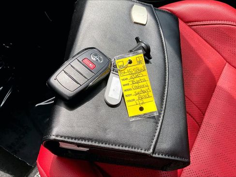 Used 2025 Toyota Camry XSE FWD image 15