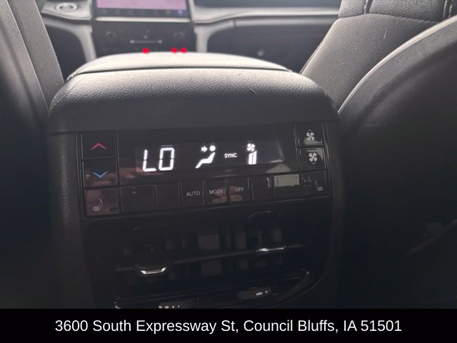 Used 2023 Jeep Grand Cherokee L Limited AWD/4WD image 46