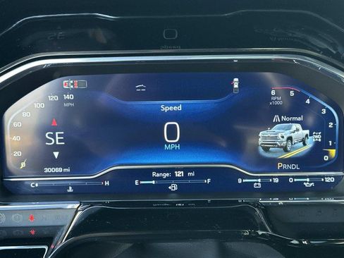 Used 2025 Chevrolet Silverado 3500 High Country w/ Technology Package image 27