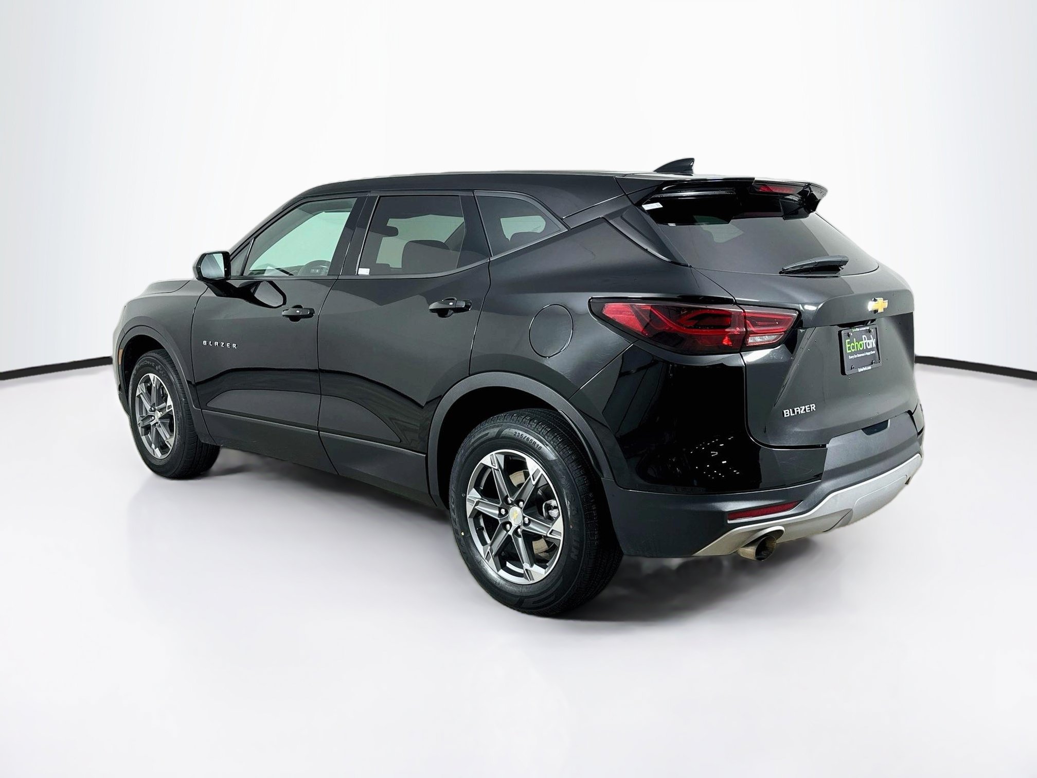 Used 2025 Chevrolet Blazer LT FWD image 5