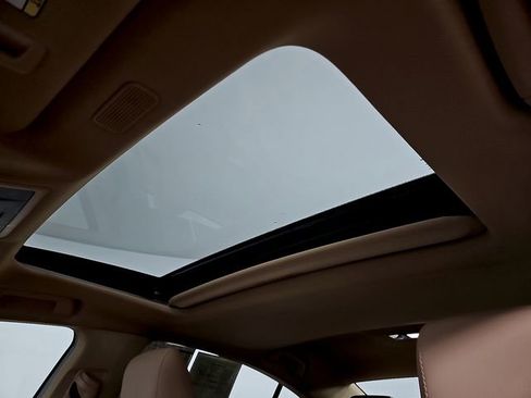 Used 2025 Lexus ES 300h w/ Premium Package image 16