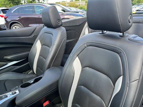 Used 2023 Chevrolet Camaro LT RWD image 11