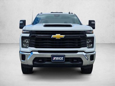 Used 2025 Chevrolet Silverado 2500 W/T w/ WT/CX Safety Package AWD/4WD image 2