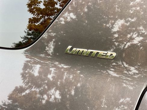 Used 2021 Toyota 4Runner Limited image 7