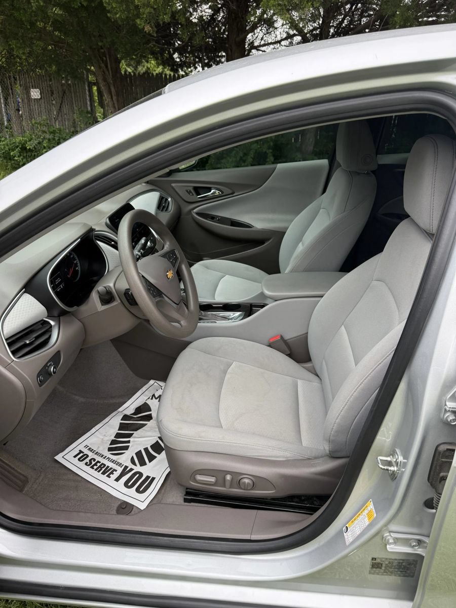 Used 2019 Chevrolet Malibu LS FWD image 13