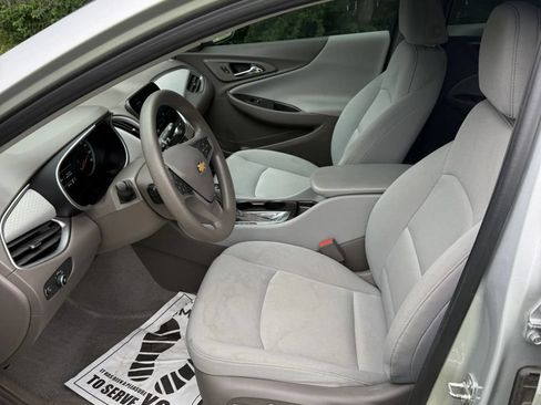 Used 2019 Chevrolet Malibu LS FWD image 13