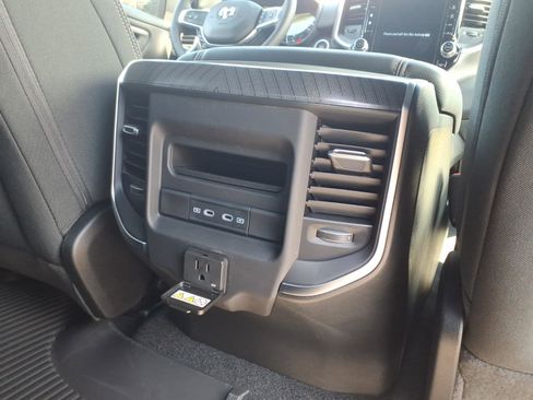 New 2026 RAM 1500 Big Horn AWD/4WD image 13