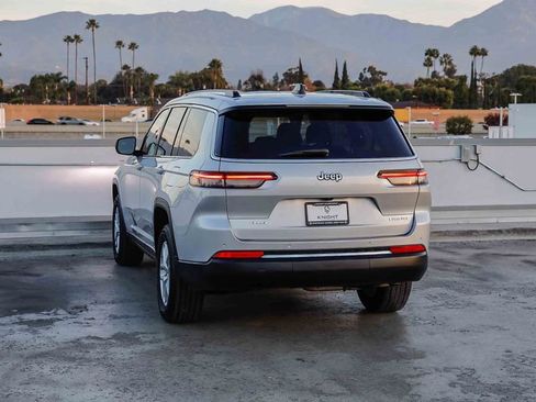 Used 2023 Jeep Grand Cherokee L Laredo image 7