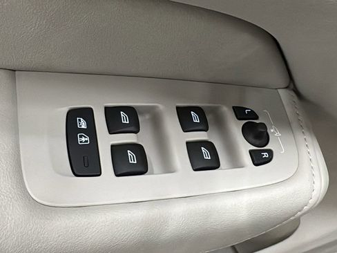 New 2026 Volvo XC60 B5 Ultra w/ Protection Package Premier image 22