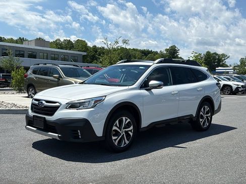 Certified 2021 Subaru Outback Touring XT AWD/4WD image 3