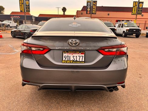 Used 2023 Toyota Camry SE FWD image 6