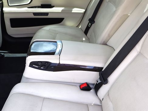 Used 2013 BMW 750Li RWD image 21