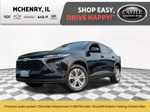 Used 2025 Chevrolet Trax LS FWD image 1