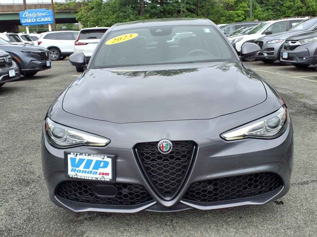 Used 2023 Alfa Romeo Giulia Sprint AWD/4WD image 2