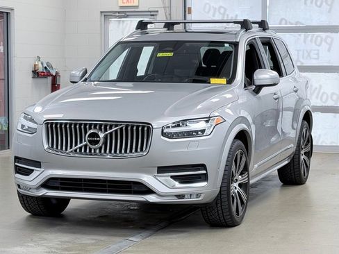 Used 2023 Volvo XC90 B6 Ultimate w/ Lounge Package AWD/4WD image 3