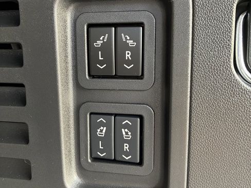 Used 2024 Chevrolet Traverse RS w/ LPO, Floor Liner Package image 14