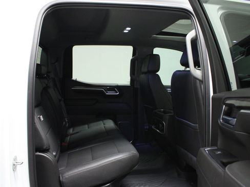 Used 2022 Chevrolet Silverado 1500 LTZ w/ LTZ Premium Package image 15