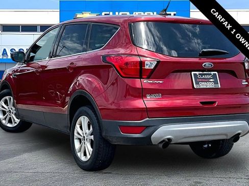 Used 2019 Ford Escape SE FWD image 3
