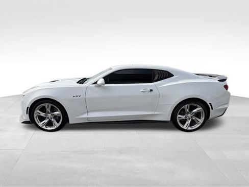 Used 2023 Chevrolet Camaro LT image 12