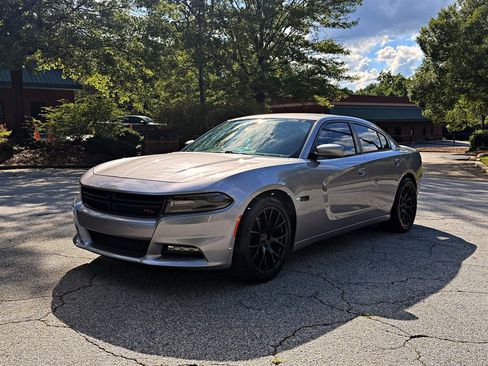 Used 2016 Dodge Charger R/T RWD image 1