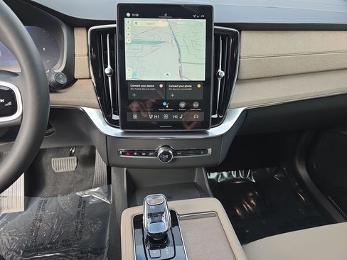 New 2026 Volvo XC90 B6 Plus image 36