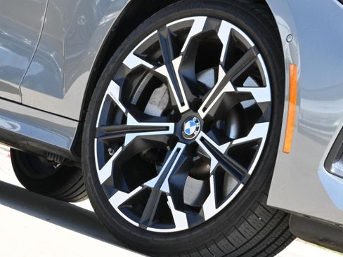 Certified 2025 BMW 330i 330i image 9