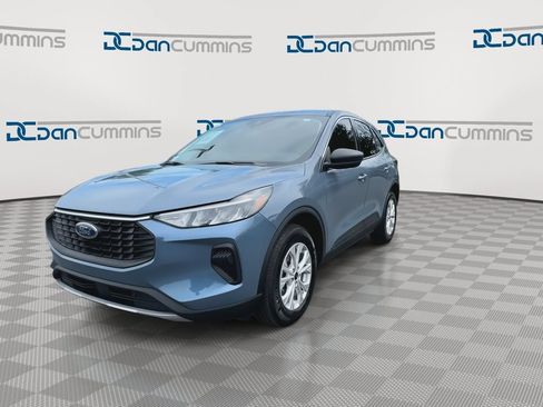Used 2024 Ford Escape Active w/ Tech Pack #1 AWD/4WD image 4