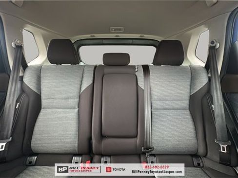 Used 2021 Nissan Rogue SV image 18