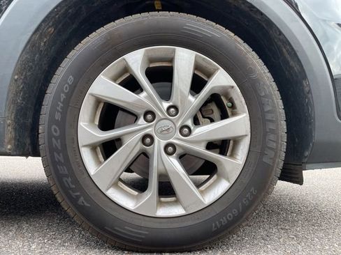 Used 2019 Hyundai Tucson SE FWD image 3