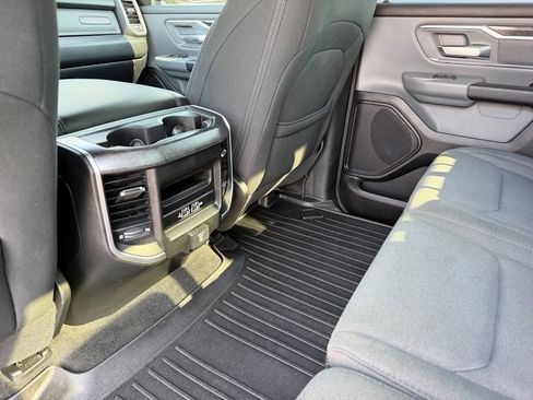 Used 2020 RAM 1500 Big Horn AWD/4WD image 18
