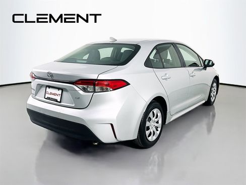 Used 2023 Toyota Corolla LE image 7