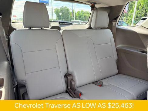Used 2020 Chevrolet Traverse LT FWD image 15