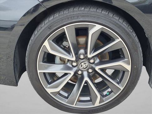 Used 2020 Toyota Corolla SE FWD image 19