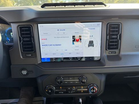 New 2025 Ford Bronco Badlands image 34